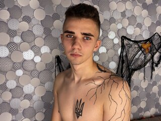 SimonCage online livesex